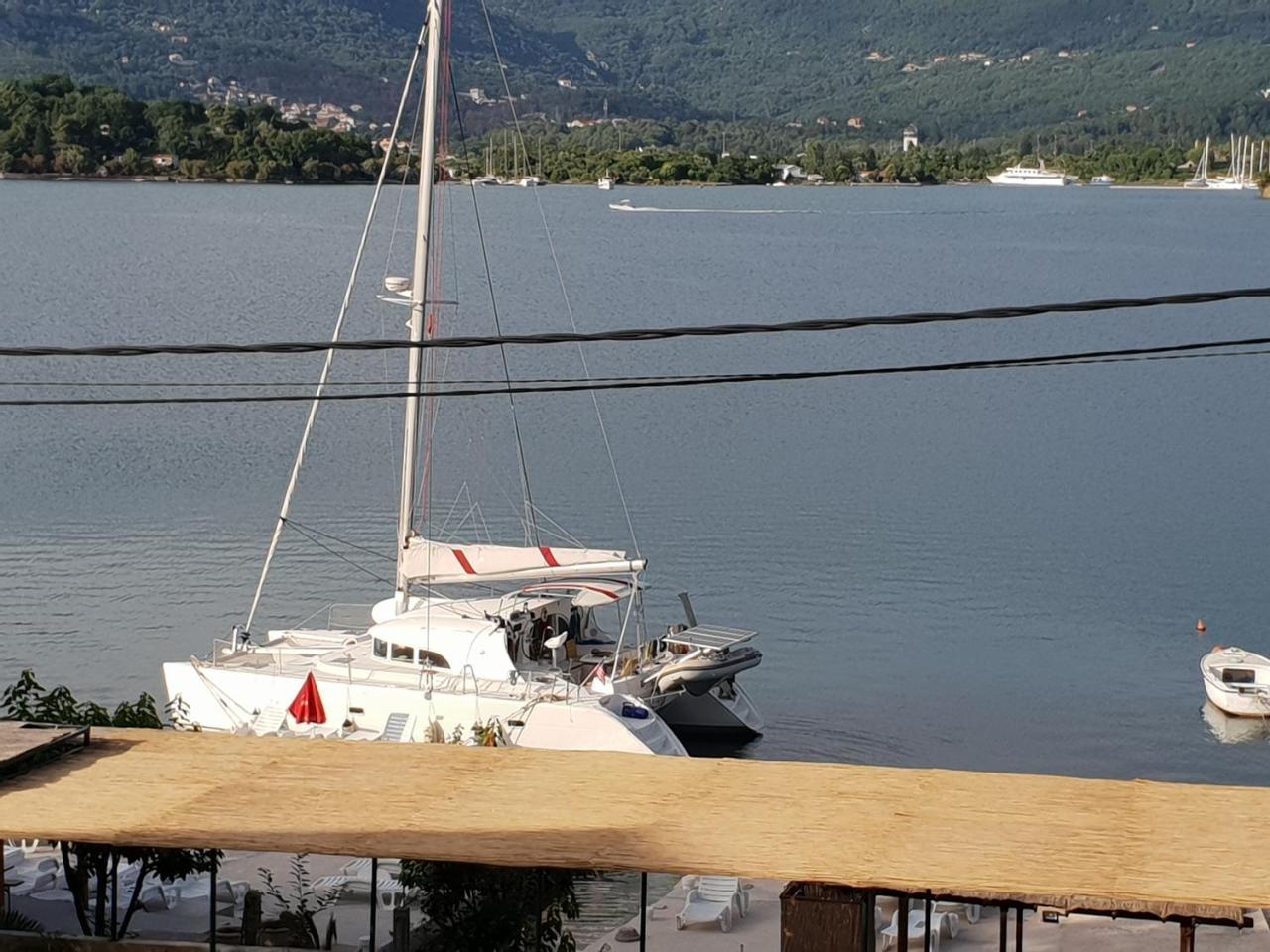 Apartments Klakor Ps Tivat Eksteriør bilde