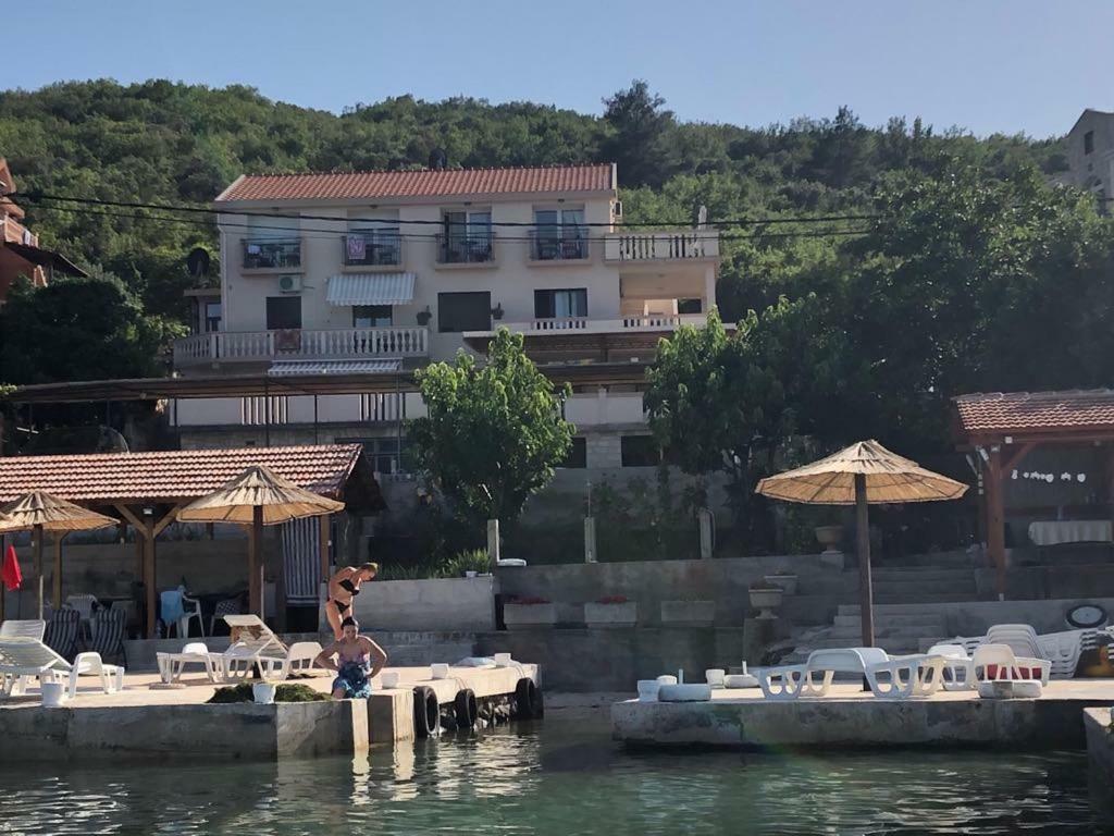 Apartments Klakor Ps Tivat Eksteriør bilde