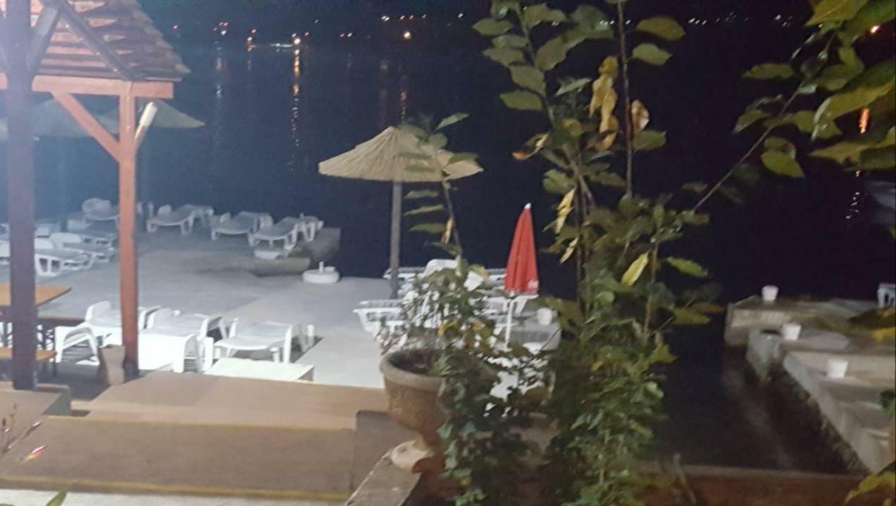 Apartments Klakor Ps Tivat Eksteriør bilde